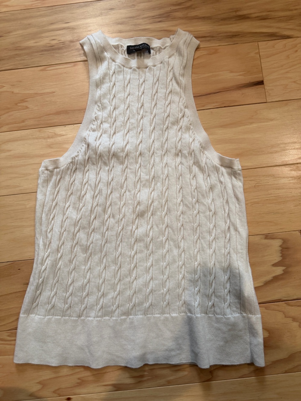 Banana Republic Cream Cable-Knit Sleeveless Pullover